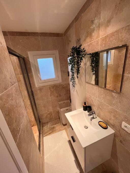 Grand Appartement 3 Chambres A 300M De La Plage Sainte-Maxime Exteriör bild
